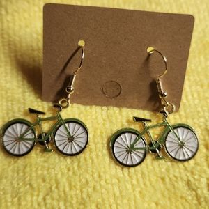 Omgosh, these are just adorable. Reminds me of France and baguettes